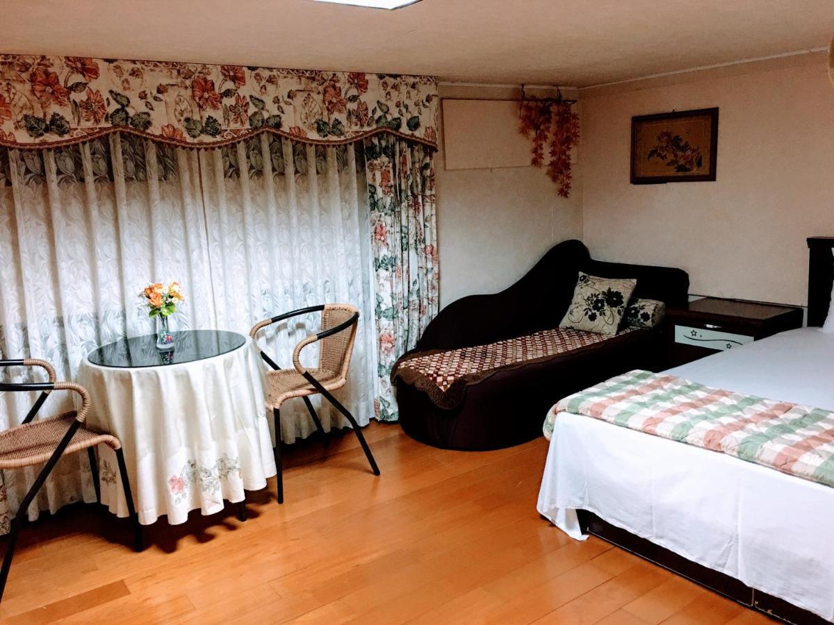 Chulu Wenxin Xiao Zhan Homestay מראה חיצוני תמונה